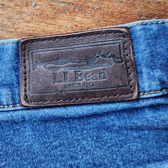 L.L. Bean Medium Wash High Rise Relaxed Fit Jeans Size 10 Petite - Picture 16 of 16